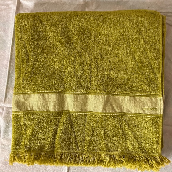 NEW HERMÈS YACHTING BEACH TOWEL - Picture 15 of 16